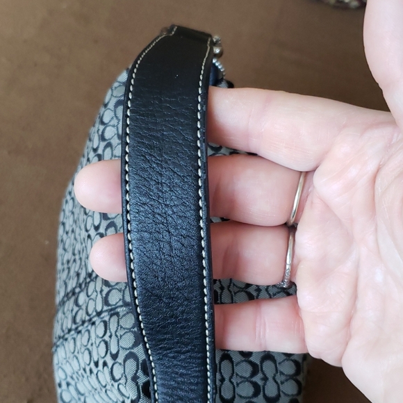 Coach purse - Picture 4 of 8